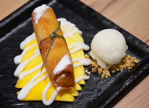 HY SUSHI Marrakech - DESSERTS Sticky rice mango spring rolls